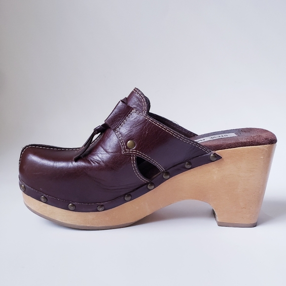 Steve Madden Brown Leather Slip-on Clogs - Picture 8 of 16